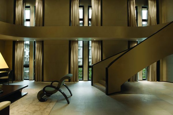 07 AHM_Signature Suite - 1