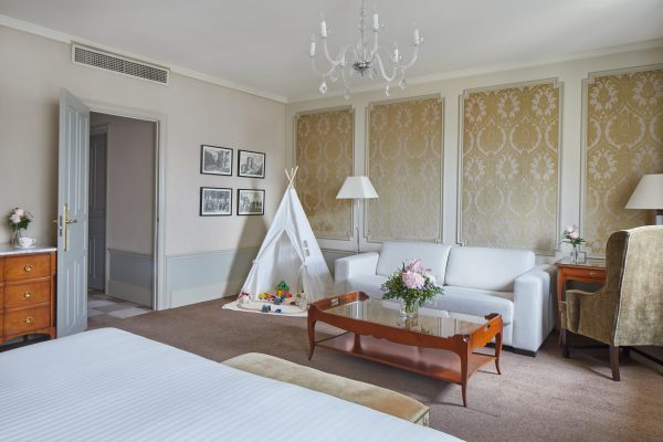 El Palace Barcelona Family Suite00014